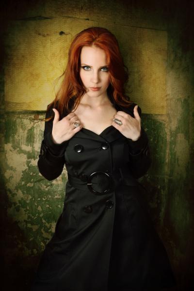 Simone Simons