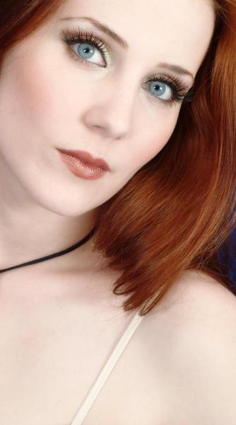 Simone Simons